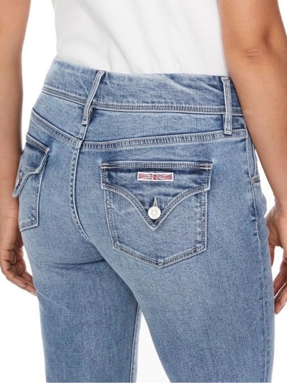 Hudson Mid Rise Slim Straight Leg with Button-Flap Back Pockets. Women’s 6